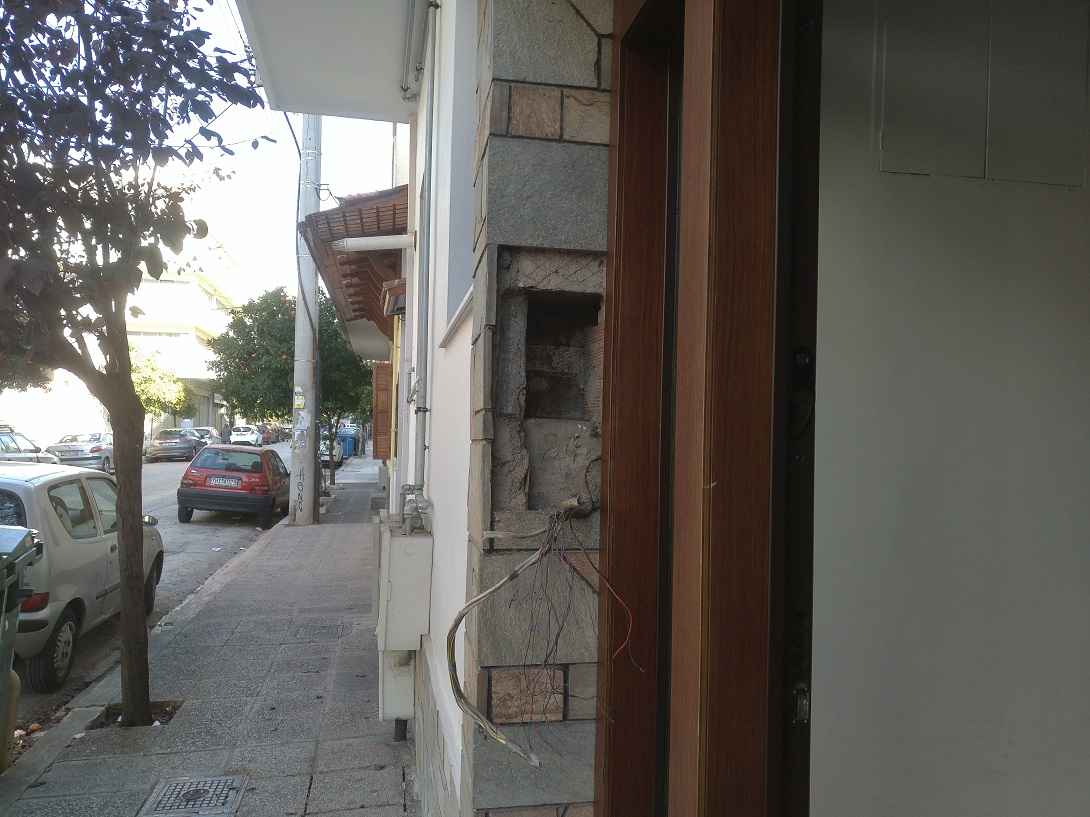 εγκατάσταση θυροτηλεόρασης σε πολυκατοικία